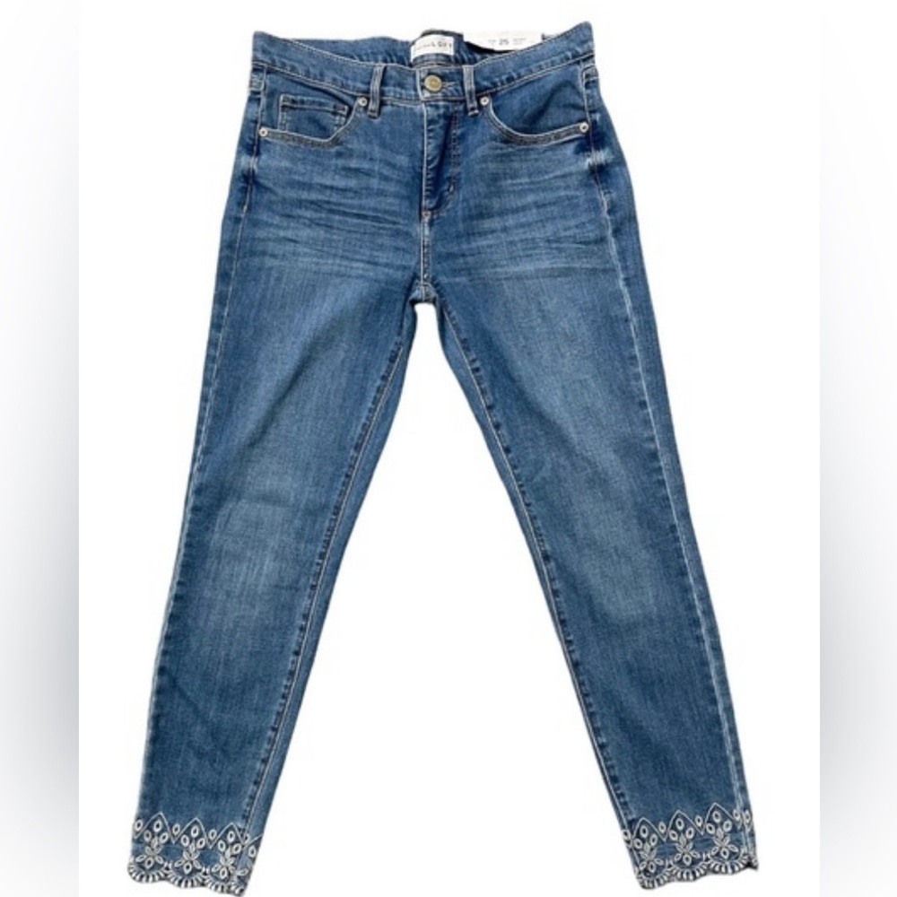 Embroidered Hem Jeans
